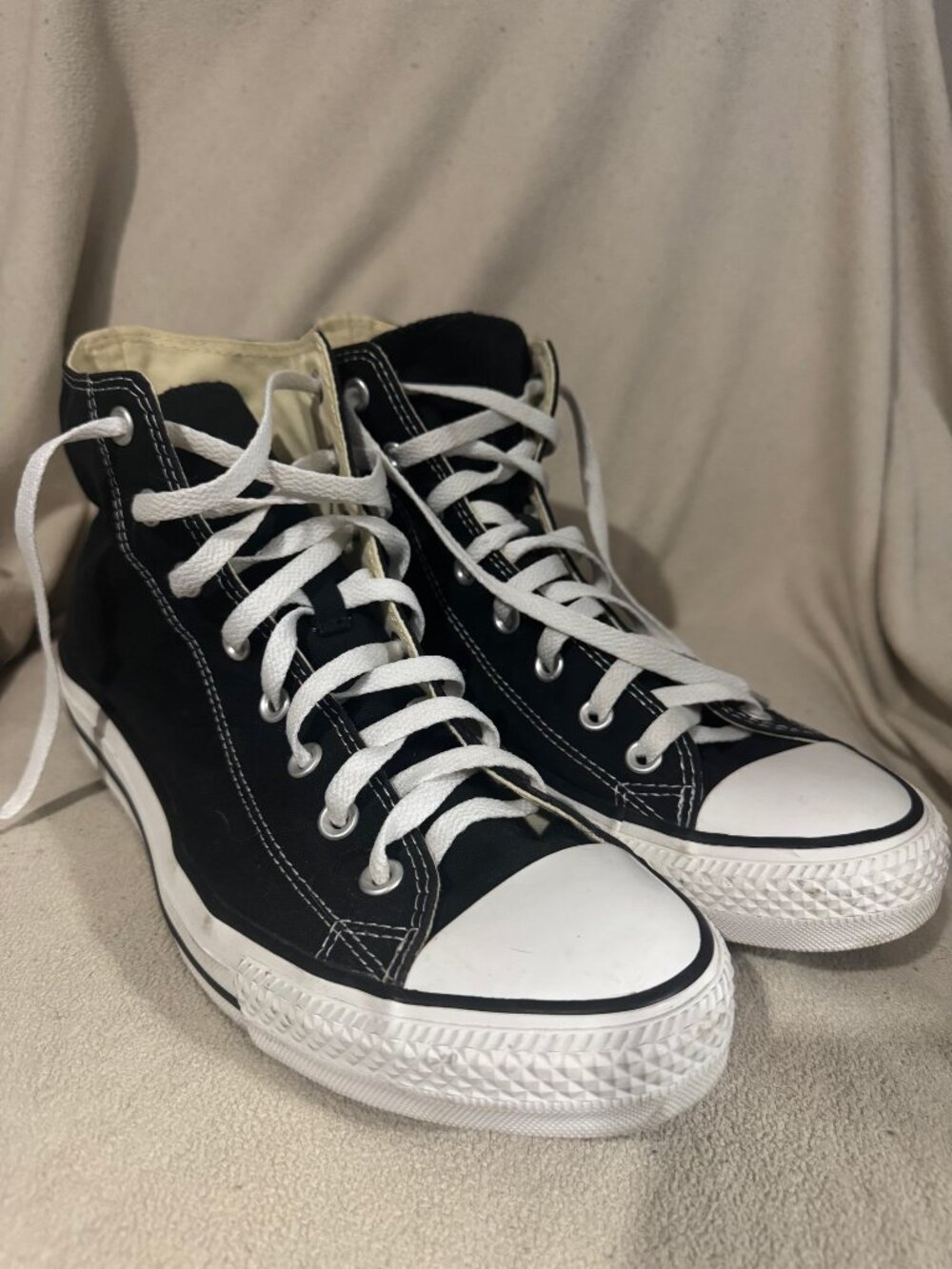Converse Chuck Taylor All Star Canvas Sneakers – Men’s Size 11.5